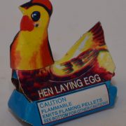 Novelty Fireworks – Hen Laying Egg (3)