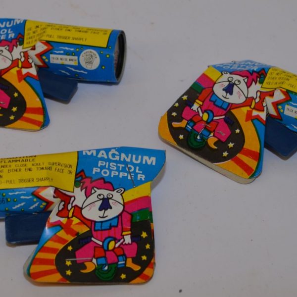 Novelty Fireworks – Magnum Pistol Popper (1)